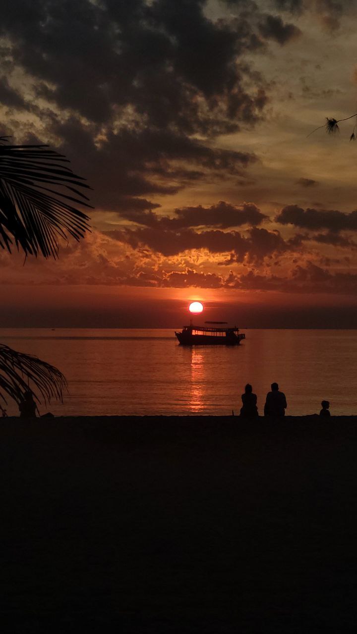 Lazybeach Sunset