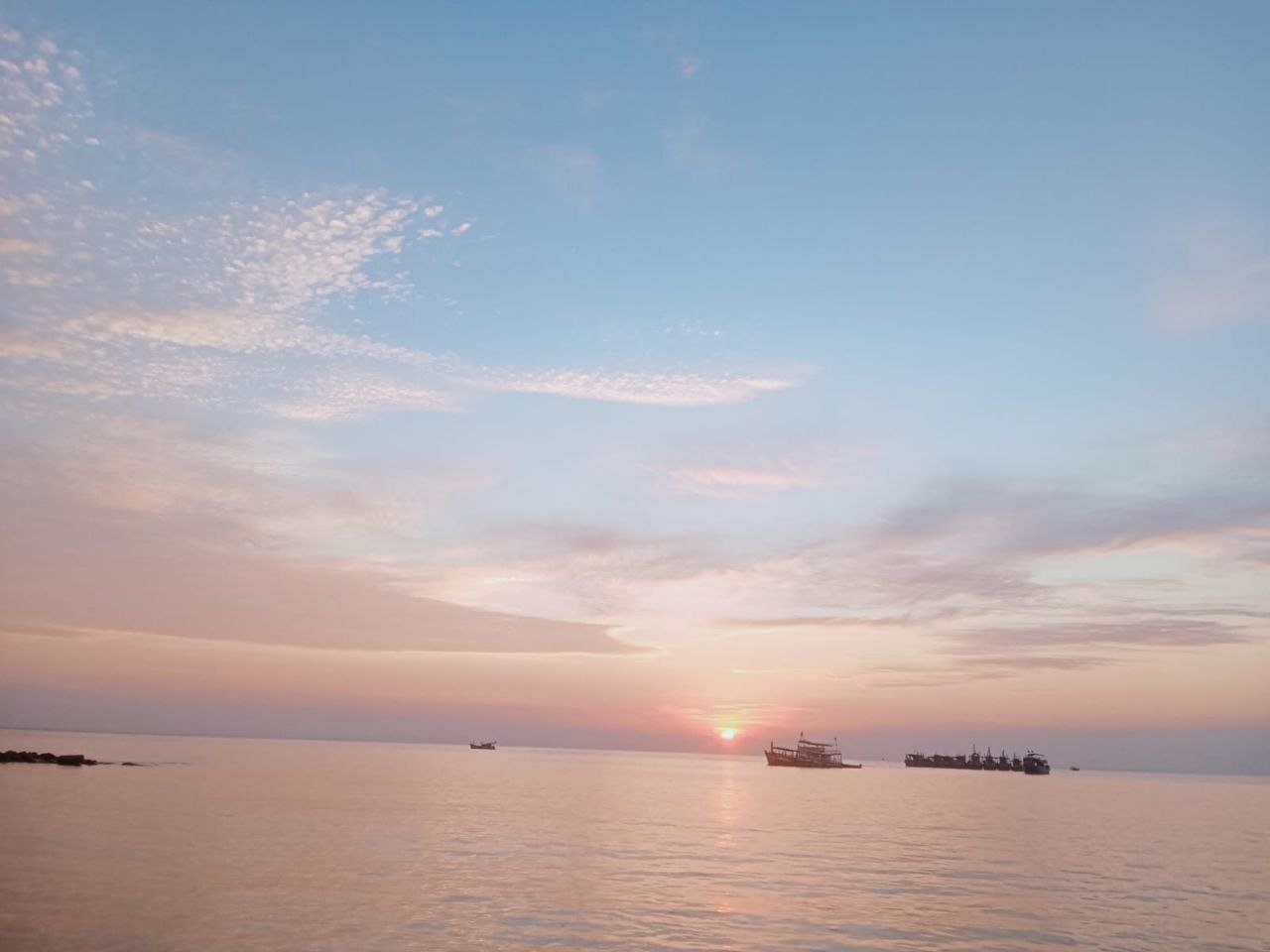 LAZYBEACH SUNSET VIEW